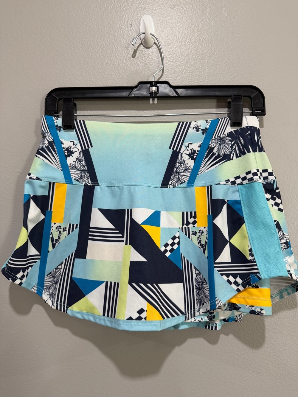 Lucky in Love Geometric Tennis Skort size XS